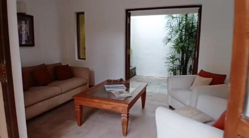 Thalawatugoda House | Villa Inavni