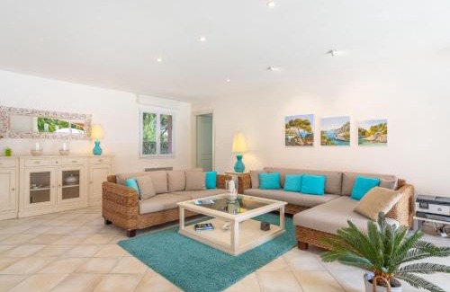 Les Restanques Villa | Villa Indigo by Interhome