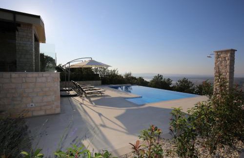 Smrika Villa | Villa Infinity