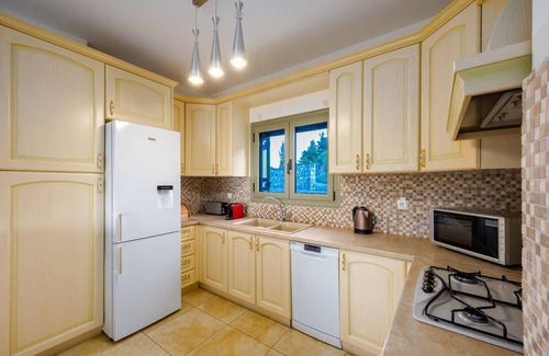 Mikros Gialos Villa | Villa Inna - Three Bedroom Villa, Sleeps 6
