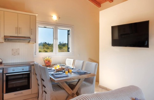 Astrakeri Villa | Villa Iremia - Three Bedroom Villa, Sleeps 7