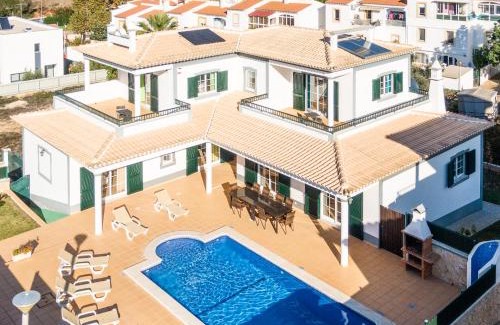 Guia Villa | Villa Isa - Heated Pool - Free wi-fi - Air Con