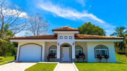 Esterillos Oeste Villa | Villa Isabella By Vacation Pura Vida