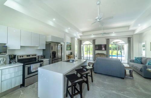 Esterillos Oeste Villa | Villa Isabella By Vacation Pura Vida