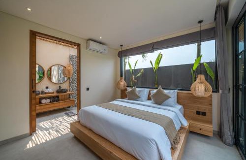 Cemagi Villa | Villa Isly - Stylish 2BR Villa with BBQ, Rooftop and Beach Nearby
