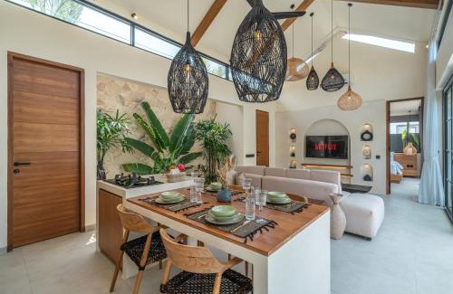 Cemagi Villa | Villa Isly - Stylish 2BR Villa with BBQ, Rooftop and Beach Nearby