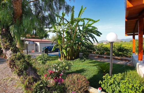 Campofelice di Roccella Villa | Villa Sole - Beautiful Villa with Garden, Terrace, A/C, near the SEA and Cefalù