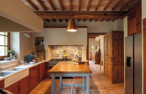 Passignano sul Trasimeno Villa | Villa with large pool that blends with the lines of the lake Trasimeno