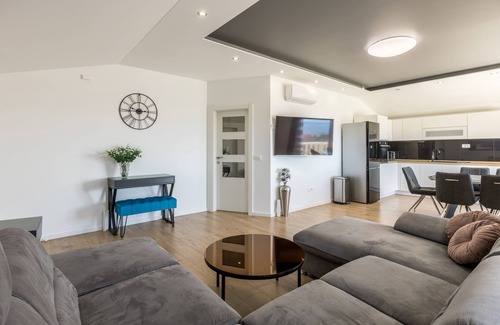 Rudine Villa | Villa Iva SAVE 20 percent on Split-villas com