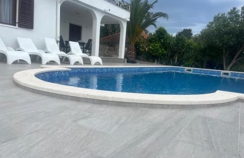Kuciste Villa | Villa Ivona