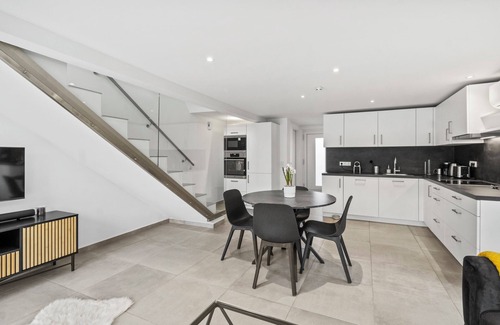 Simmering Villa | Villa Jäger with pool in Vienna with private terrace, balcony and WiFi