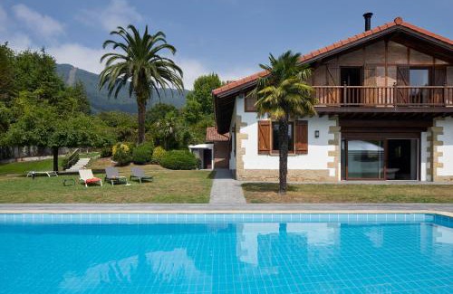 Hondarribia Villa | Villa Jaizubia Golf by FeelFree Rentals