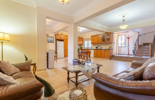 Argaka Villa | Villa Jan Lui - Four Bedroom Villa, Sleeps 8