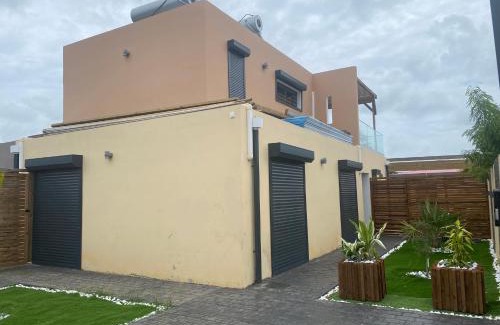 Destrellan Villa | Villa Jasmin Standing Piscine Chauffee 4 Ch 9 Pers