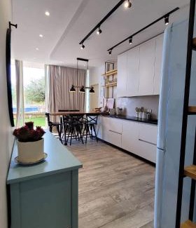 Jala Villa | Villa Jon Palasa Green Coast