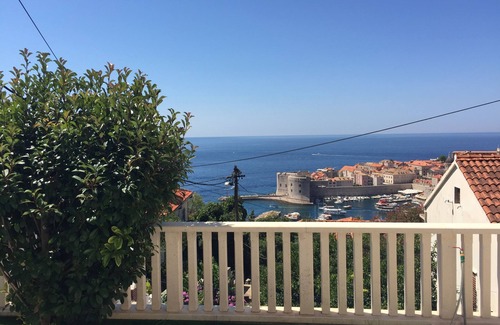 Ploce Apartment | Villa Juliet, Three Bedroom, Private Terrace And Pool With Sea View