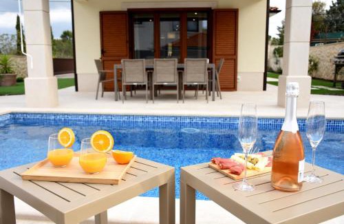 Rasopasno Villa | Villa Julija