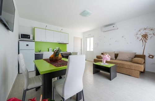 Popovici Villa | Villa Kabalero - Four-Bedroom Villa with Private Pool