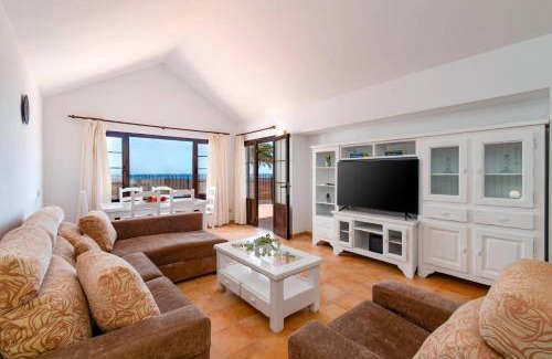 Matagorda Villa | Villa Kanak by Villa Plus