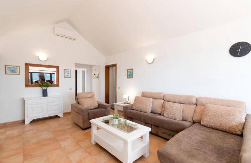 Matagorda Villa | Villa Kanak by Villa Plus