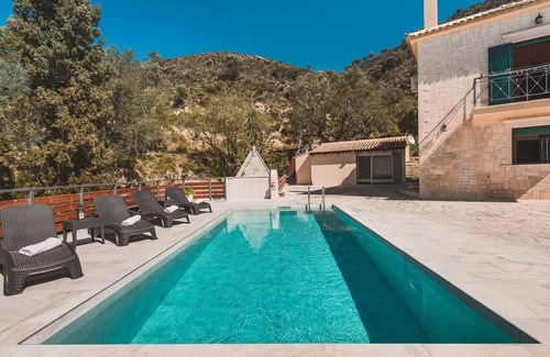 Argassi Villa | Villa Kanalos 4-bedroom villa with private pool