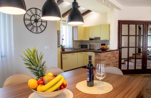 Galizana Villa | Villa Karin - Villa with private pool and spacious garden in Galižana, Istra n