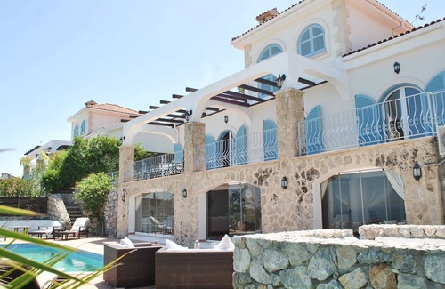 Zeytinlik Villa | Villa Karkot - Four Bedroom Villa, Sleeps 8