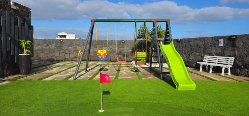 Playa Blanca Villa | VILLA KARLA