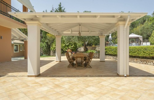 Agios Ioannis Villa | Villa Karoubatika - Five Bedroom Villa, Sleeps 11