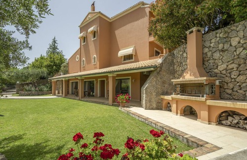 Agios Ioannis Villa | Villa Karoubatika - Five Bedroom Villa, Sleeps 11