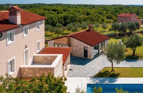 Gajana Villa | Villa Kata