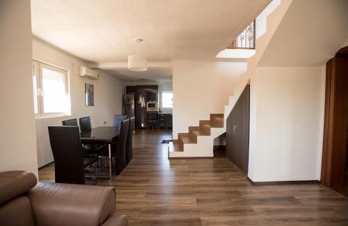 North Macedonia Apartment | Villa Katerina & Pool
