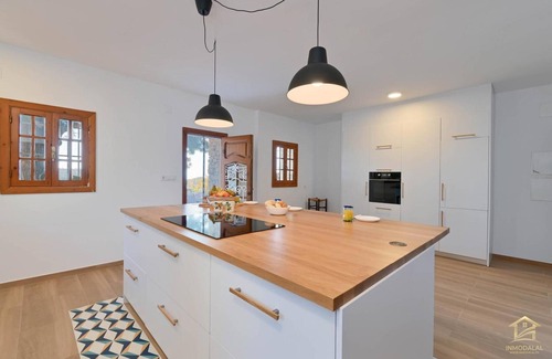 Fustera Villa | Villa 'Katerina' with Mountain View, Private Pool and Wi-Fi