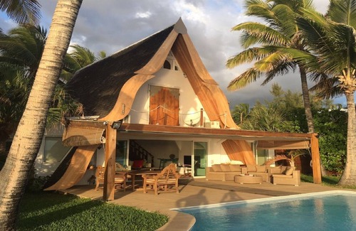 Trois-Bassins Villa | VILLA KAZ KAYAMB, FEET IN THE WATER