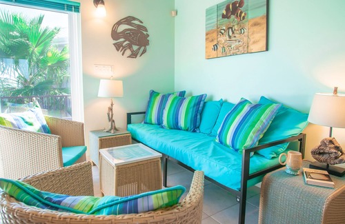 Leeward Settlement House | Villa Kendara~DEAL 9/20-10/4~BeachFront~Private~Gated GuestHouse~Panoramic View