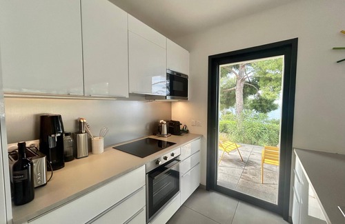 7th Arrondissement Villa | Villa Kennedy - Corniche Sea View Jacuzzi Parking