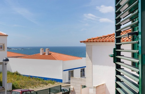 Porto Covo Villa | Villa 'Kethellen' with Sea View, Private Terrace and Wi-Fi