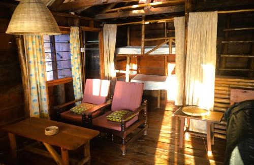 Tanga Hotel | Villa Kinyonga, Camp Mawingu