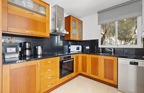 Pilar de la Horadada Villa | 'Villa Kip' with Pool, Garden & Wi-Fi