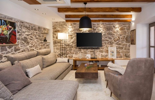Bicine Villa | Villa Klementina - Three Bedroom Villa, Sleeps 6