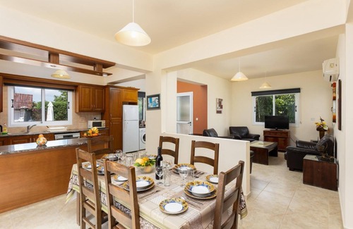 Argaka Villa | Villa Kleopatra - Four Bedroom Villa, Sleeps 9
