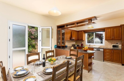 Argaka Villa | Villa Kleopatra - Four Bedroom Villa, Sleeps 9