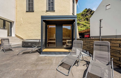 Ehrenthal Villa | Villa Klosterschenke Sauna Whirlpool Game Room