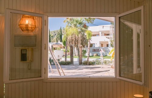 Sant Jordi de Ses Salines Villa | Villa KM4 - Four Bedroom Villa, Sleeps 16