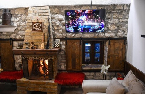Berat Villa | Villa Kokoshi: An Extraordinary Experience In Berat Castle