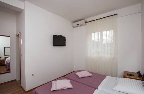 Rozat House | Villa Konalić - Double or Twin Room with Balcony and Sea View 2