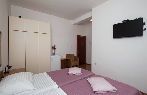 Rozat House | Villa Konalić - Double or Twin Room with Balcony and Sea View 2