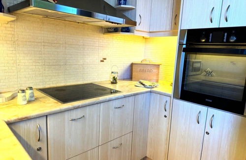 Loutraki House | Villa Korina" Summary