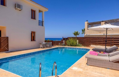 Latchi Villa | Villa Korona