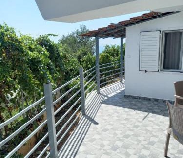 Piqeras Apartment | Villa Kostandin